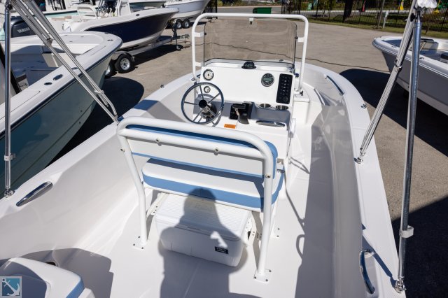 New 2025 Robalo  Boat for sale